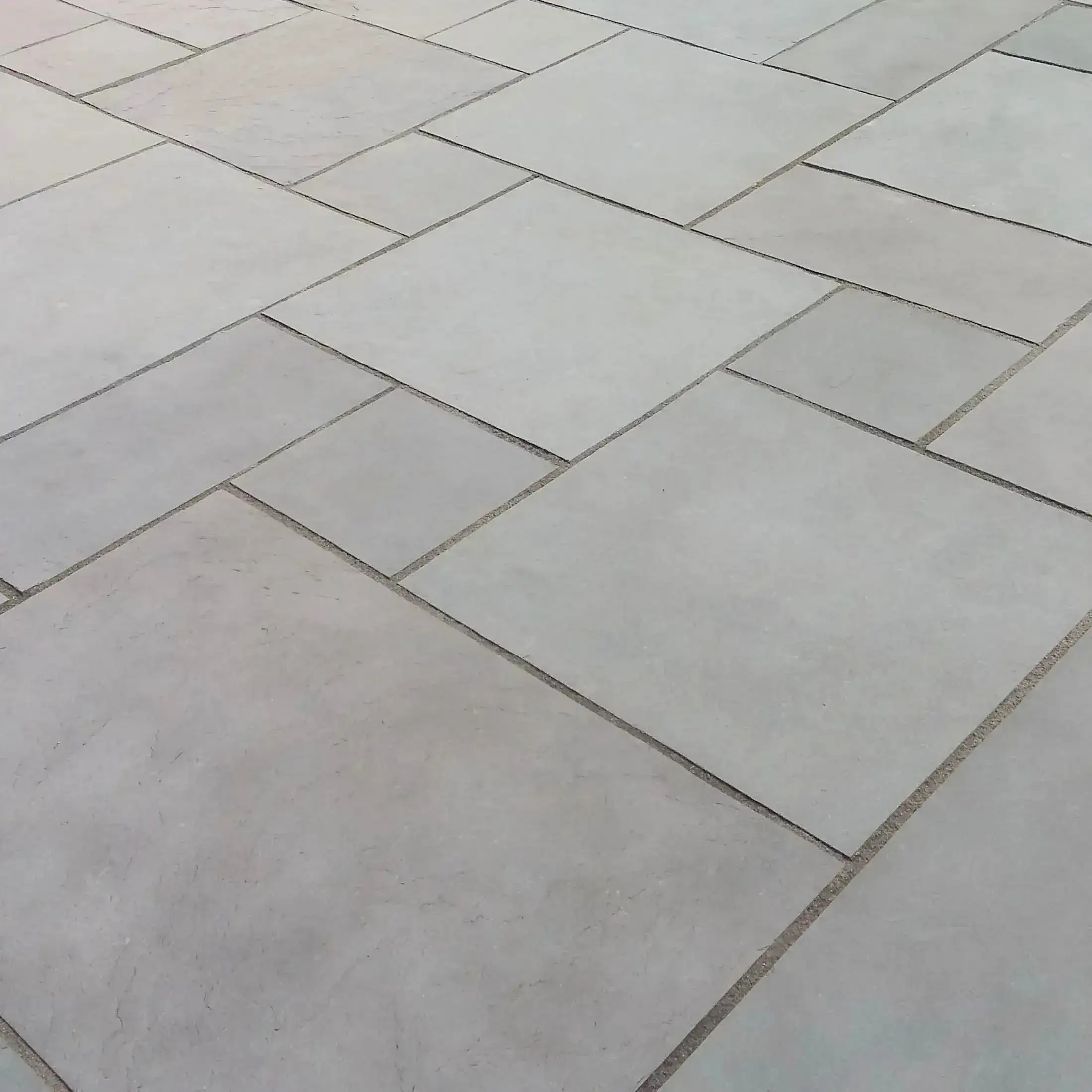Dove Grey Limestone Paving Patio Packs Sawn Edge 22 Cal. From £22.59/m2 - Image 4