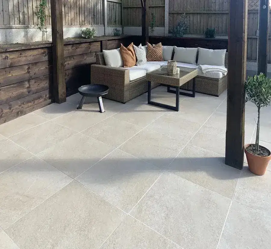 Hammerstone Beige Porcelain Paving Tiles 600x600x20 £20.79/m2 - Image 3