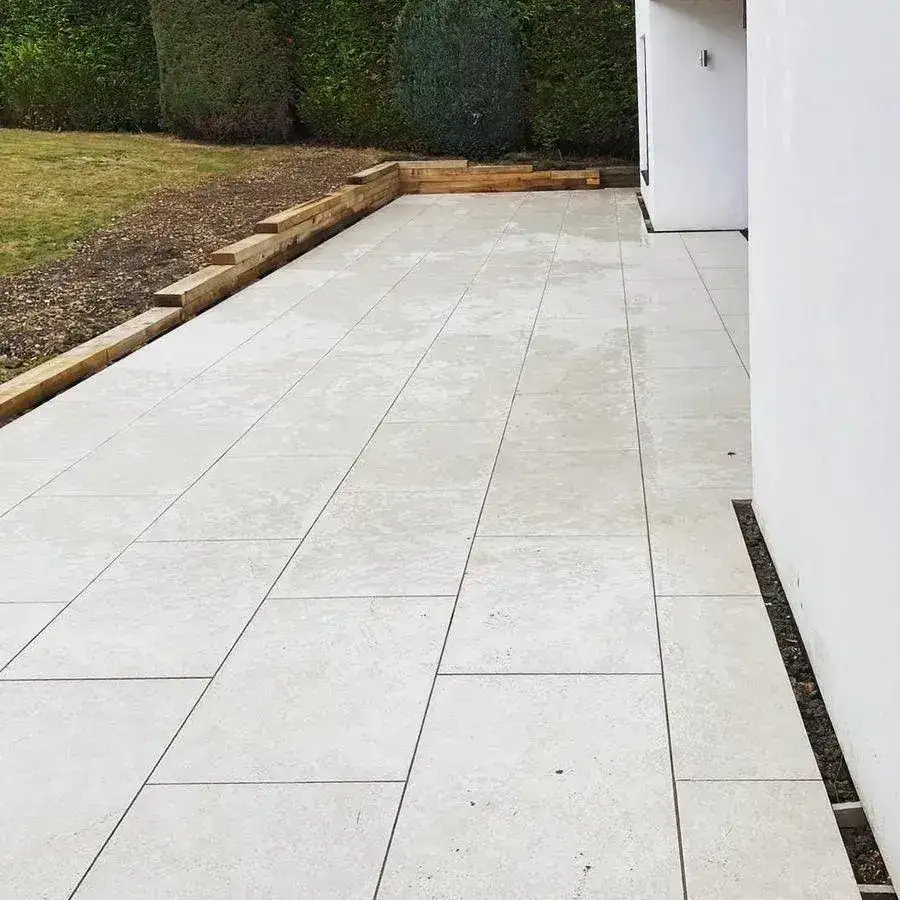 Quartz White Porcelain Paving Slabs 600x600 From £24.69/m2 - Image 3