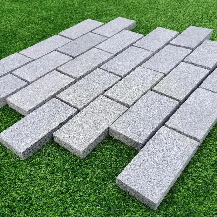 Blue Grey Granite Setts Sawn & Flamed 200x100x30 From £44.83/m2 - Image 3