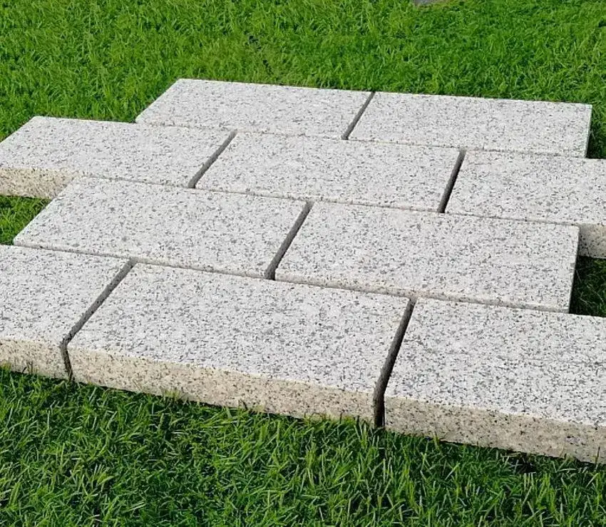 Sawn Granite Setts Silver Grey Edging Stones 200x100x30 From £38.99/m2 - Image 3