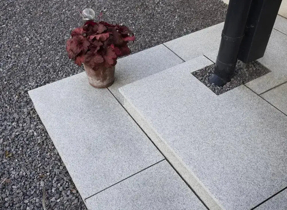 Silver Grey Granite Paving Slabs 900x600x20 From £30.34/m2 - Image 4
