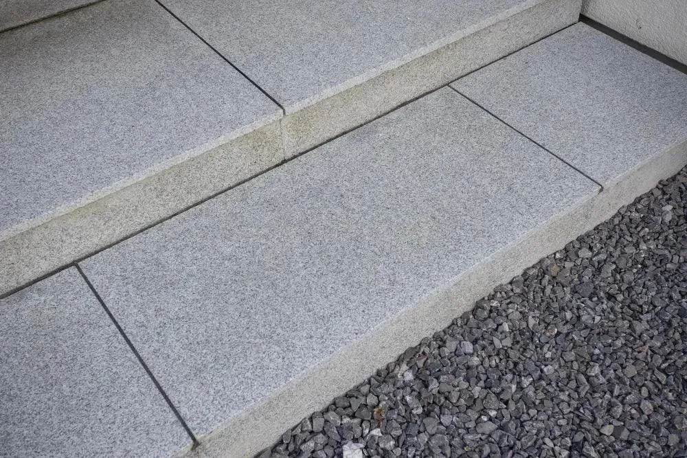 Silver Grey Granite Paving Slabs 900x600x20 From £30.34/m2 - Image 5