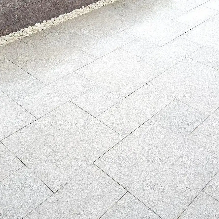 Silver Grey Granite Paving Slabs Patio Packs 20mm From £23.79/m2 - Image 3
