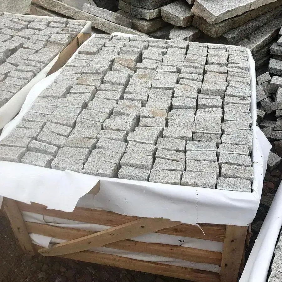 Cropped Granite Setts Silver Grey 100x100x50 From £48.99/m2 - Image 3
