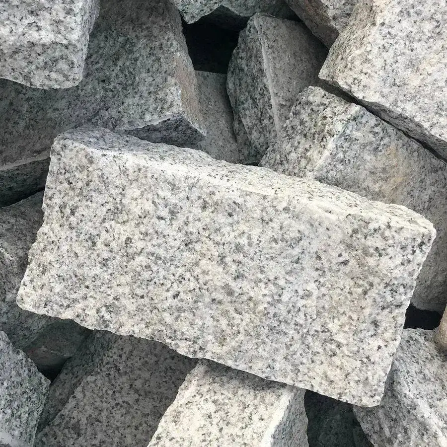 Cropped Granite Setts Cobbles Silver Grey 200x100x50 From £47.99/m2 - Image 4