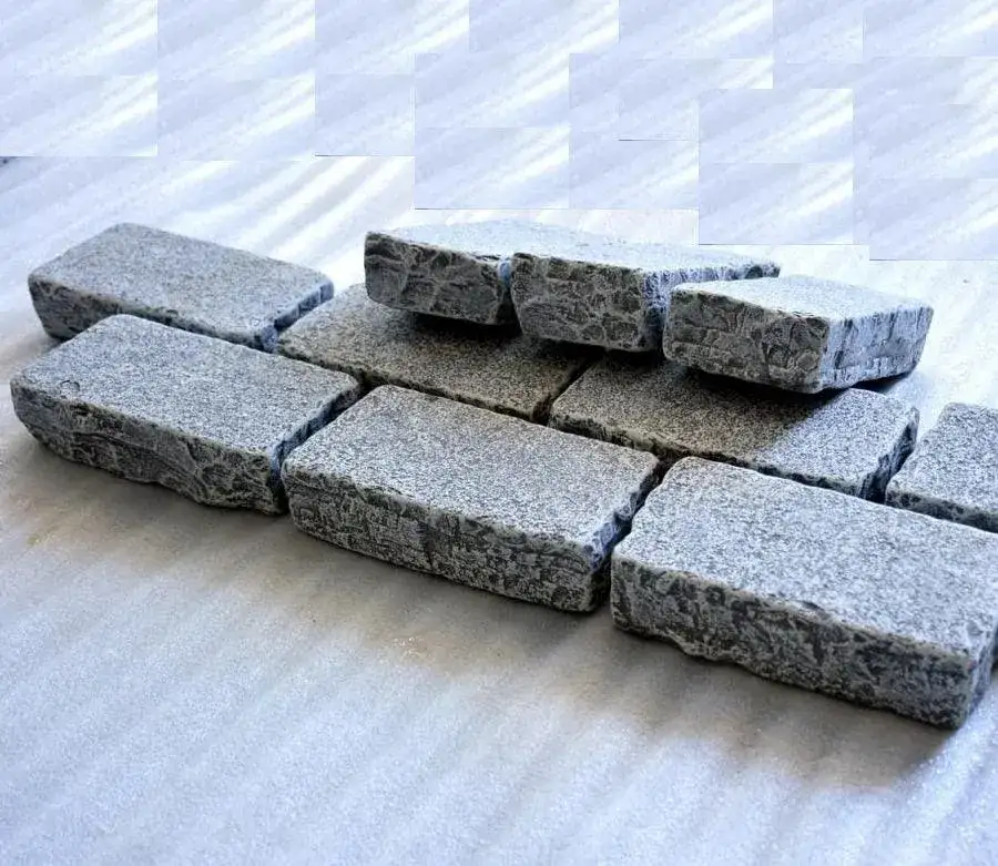 Tandur Grey Limestone Cobbles Setts Tumbled 200x100x50 From £48.00/m2 - Image 3