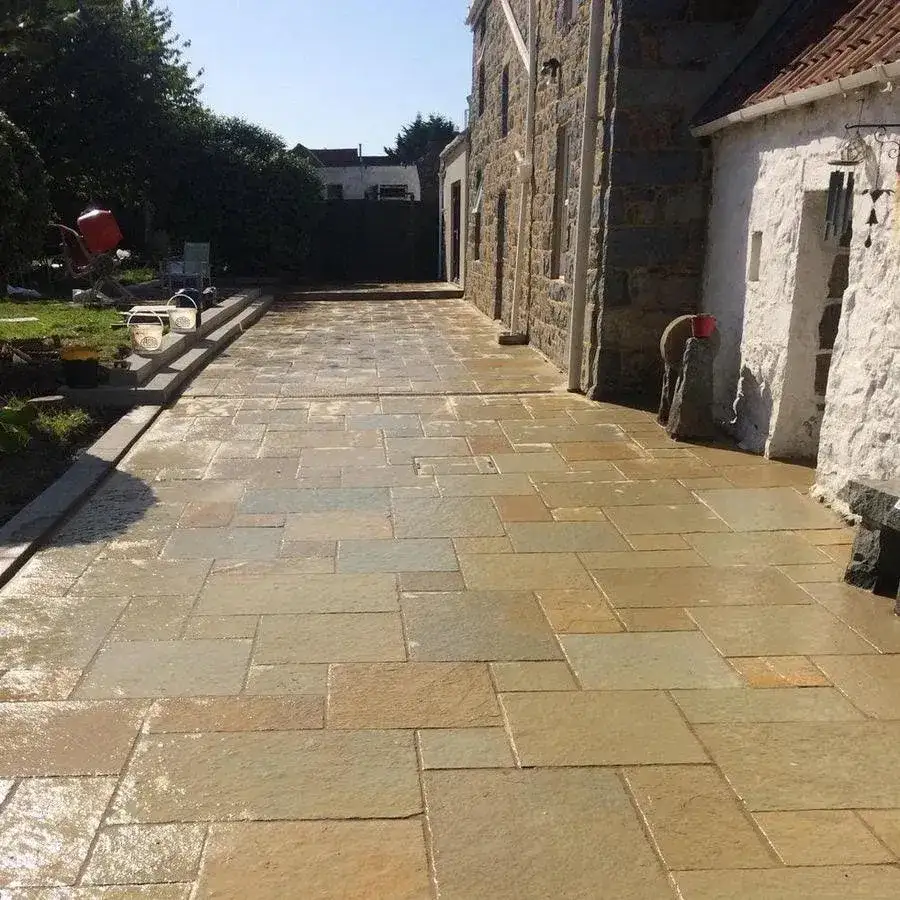 Tandur Yellow Limestone Paving Tumbled 900x600 22mm Cal. From £26.69/m2 - Image 6